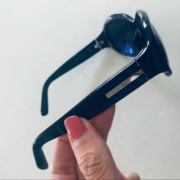 Prada Sunglasses with Case - Picture 9 of 12
